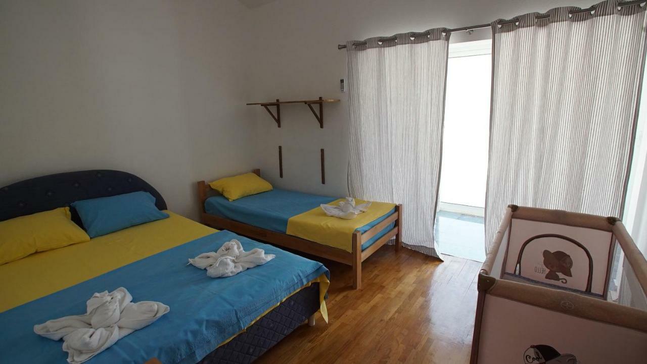 Penthouse Stoliv New Spa-Pool Villa Is Located 5M From The Sea, Exclusive Terrace,Private Jetty Wih Sunbeds, Pebble Beach, Secluded Location Total Area 375M2 At Your Disposal 科托尔 外观 照片
