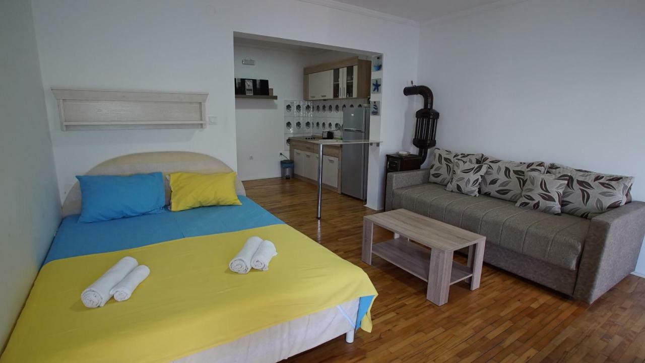 Penthouse Stoliv New Spa-Pool Villa Is Located 5M From The Sea, Exclusive Terrace,Private Jetty Wih Sunbeds, Pebble Beach, Secluded Location Total Area 375M2 At Your Disposal 科托尔 外观 照片